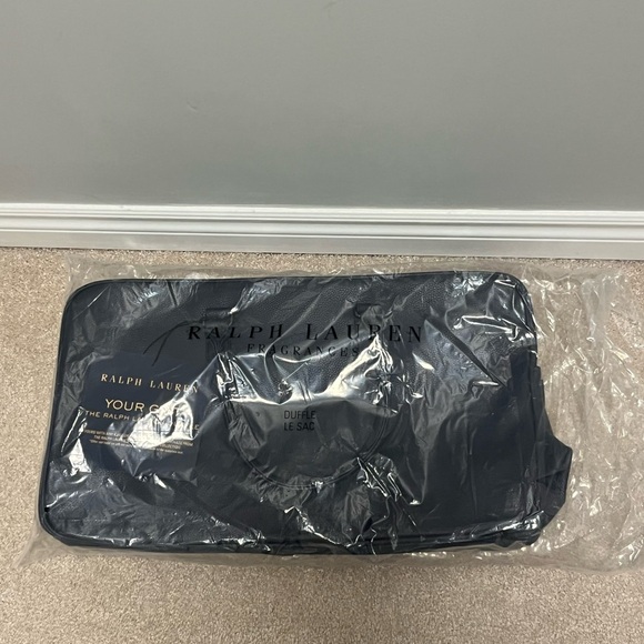 ralph lauren polo Navy duffle bag Brand New gym bag w straps! Crossbody laptop - Picture 14 of 14